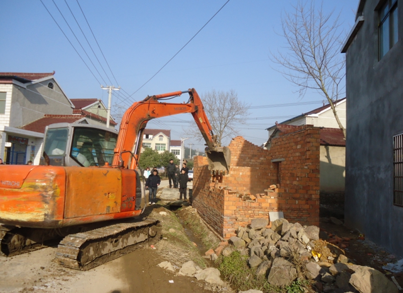 農村住宅允許強拆嗎農村違章建築可以強拆嗎